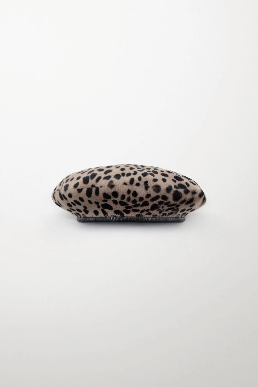 Hat in Shearling with Jaguar Print