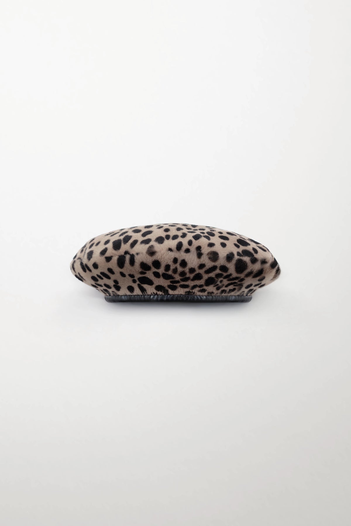 Hat in Shearling with Jaguar Print