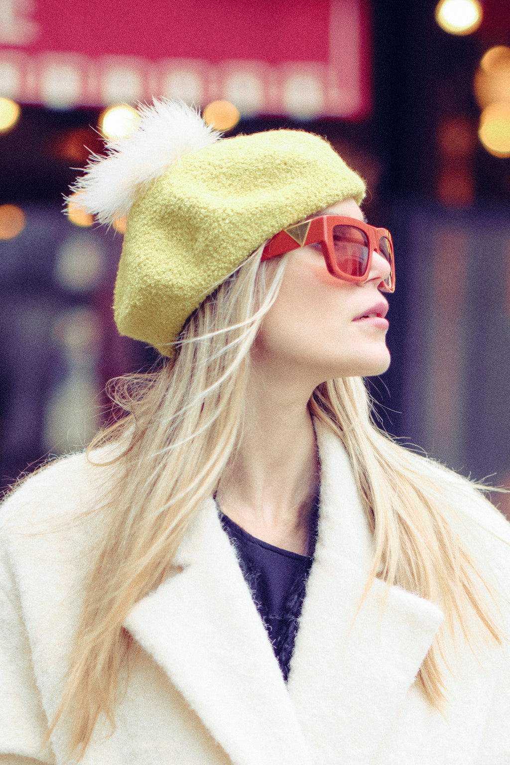 Pom Pom Beret in Cashmere